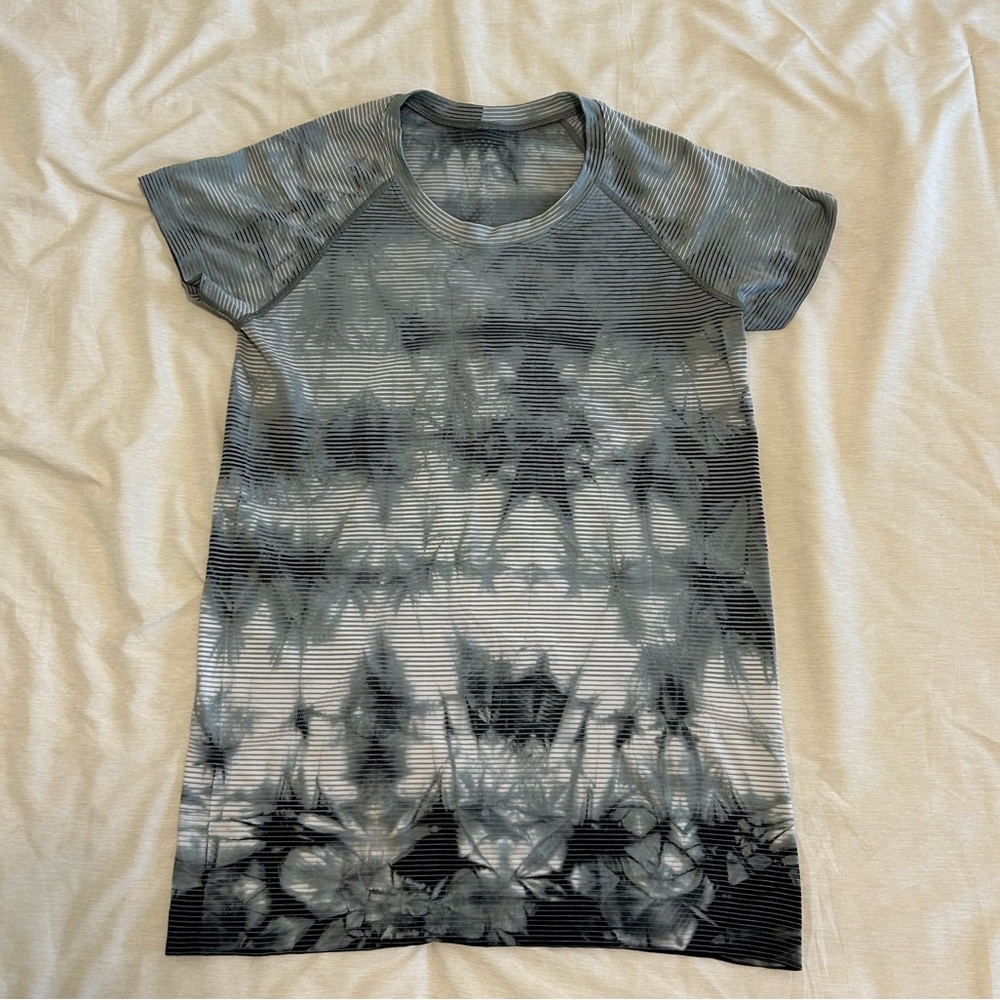 Lululemon shirt